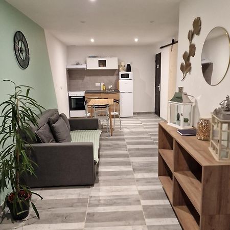 Comme A La Maison Gannat Exteriör bild