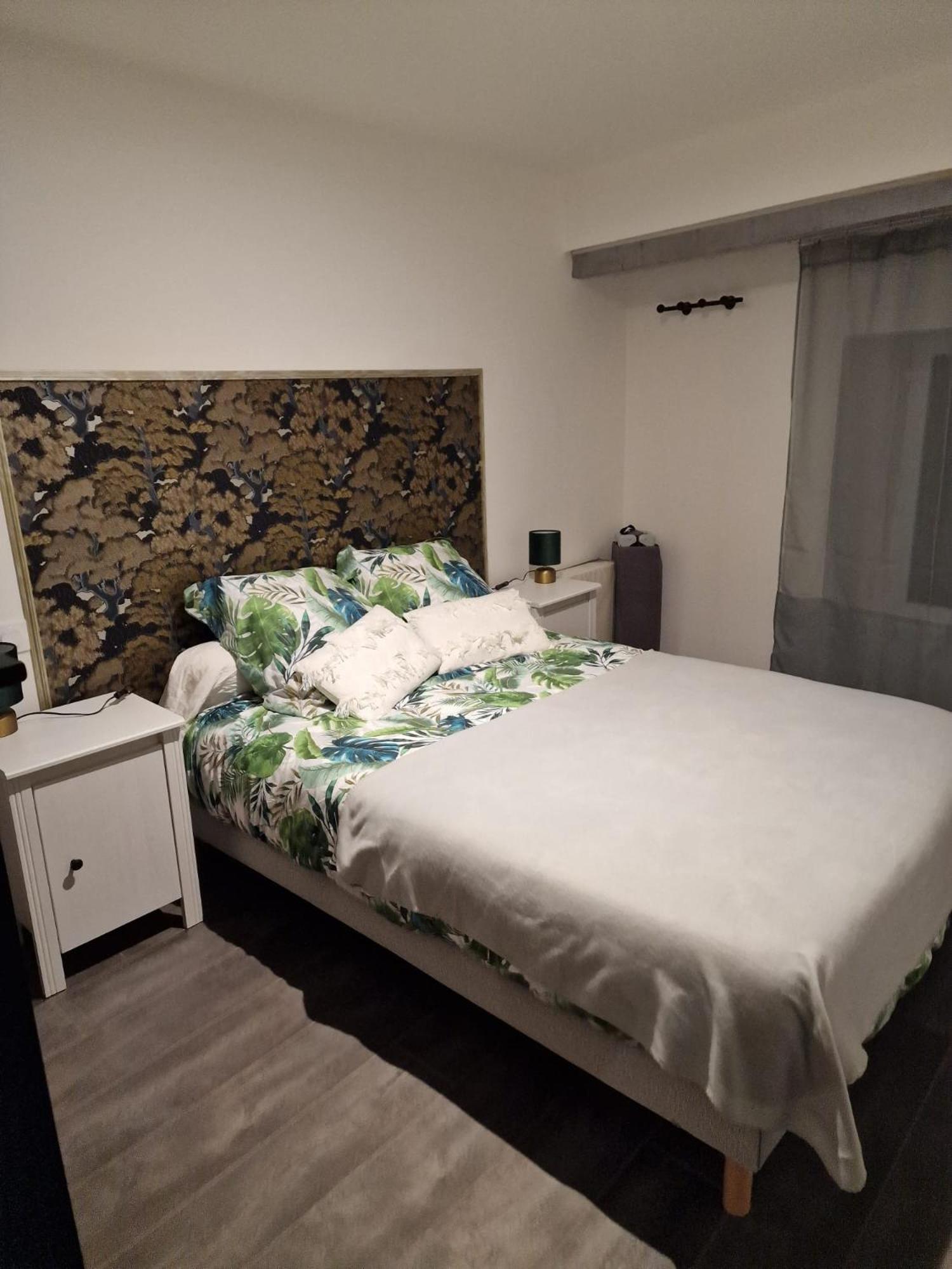 Comme A La Maison Gannat Exteriör bild